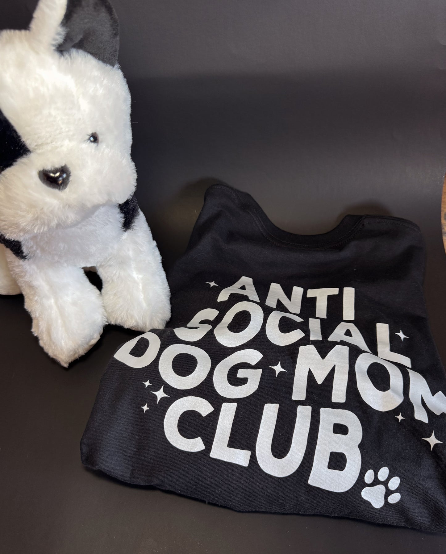 ANTI SOCIAL DOG MOM x tee