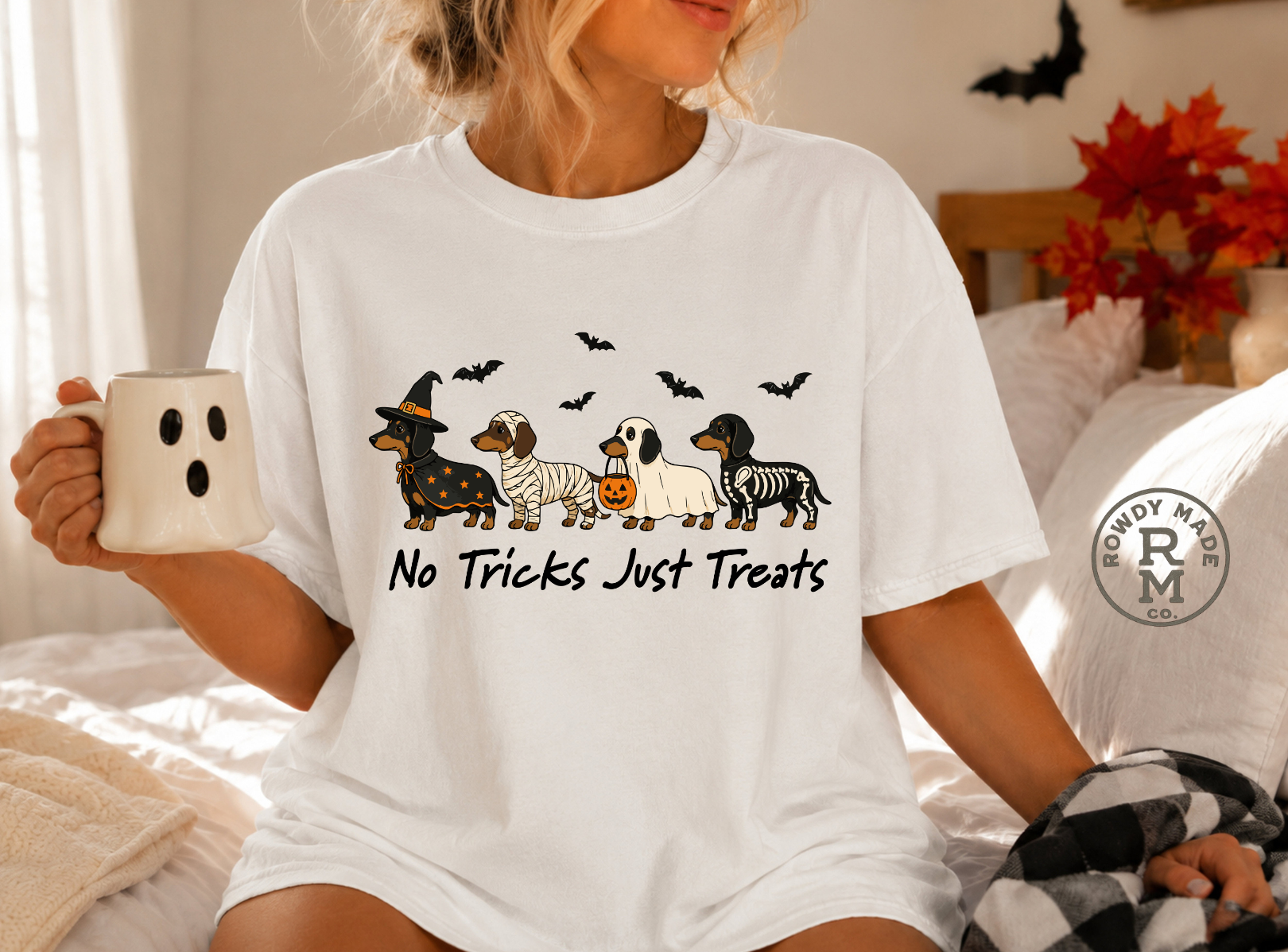 No Tricks Just Treats Dachshund Halloween Graphic Tee